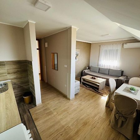 Gradiska Na Savi Apartmani I Sobe Eksteriør billede