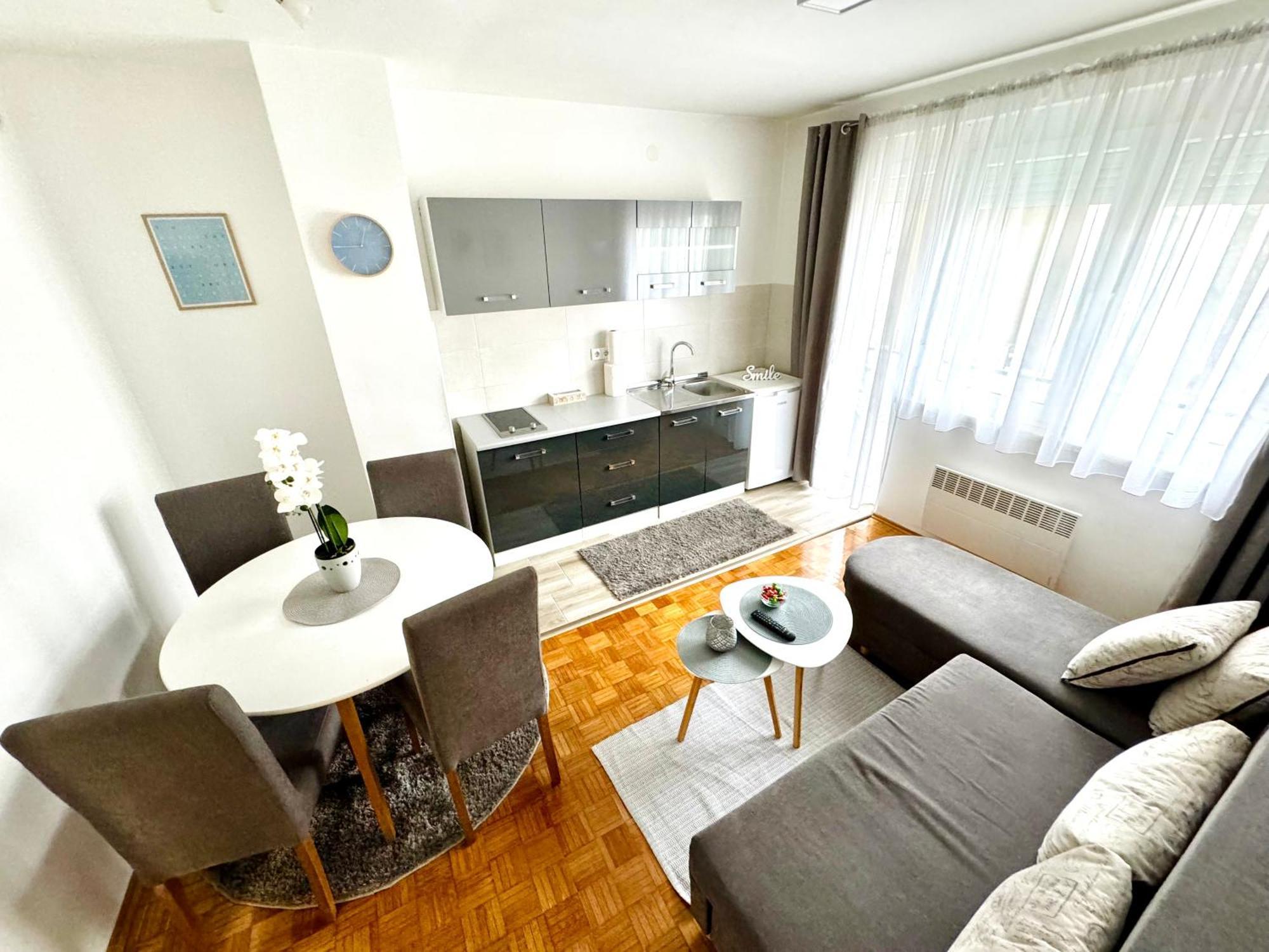 Gradiska Na Savi Apartmani I Sobe Eksteriør billede
