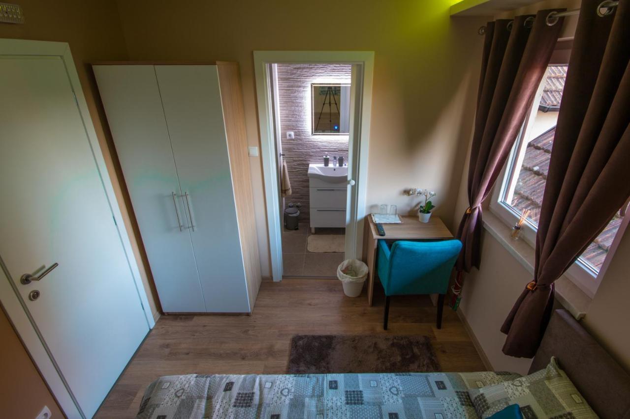Gradiska Na Savi Apartmani I Sobe Eksteriør billede